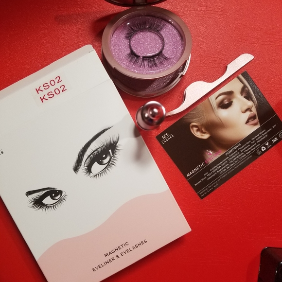 Magentic Eyelashes Set - Picture 8 of 11